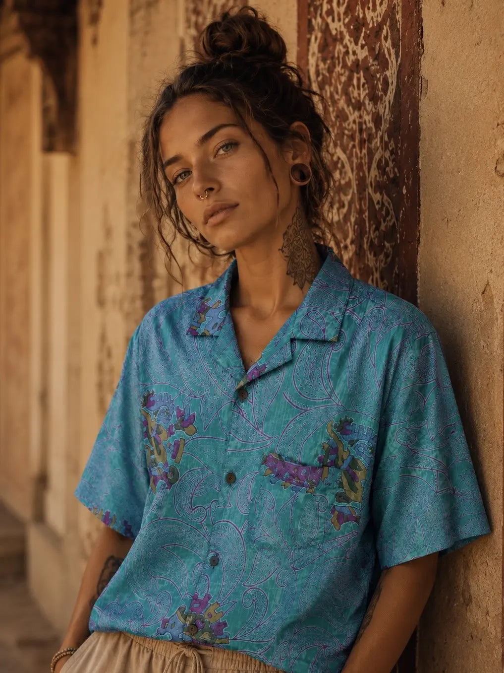 Camicia Unisex in Seta Sari Verde Acqua con Motivo Paisley e Viola - Taglia S CAMICIE PARTICOLARI