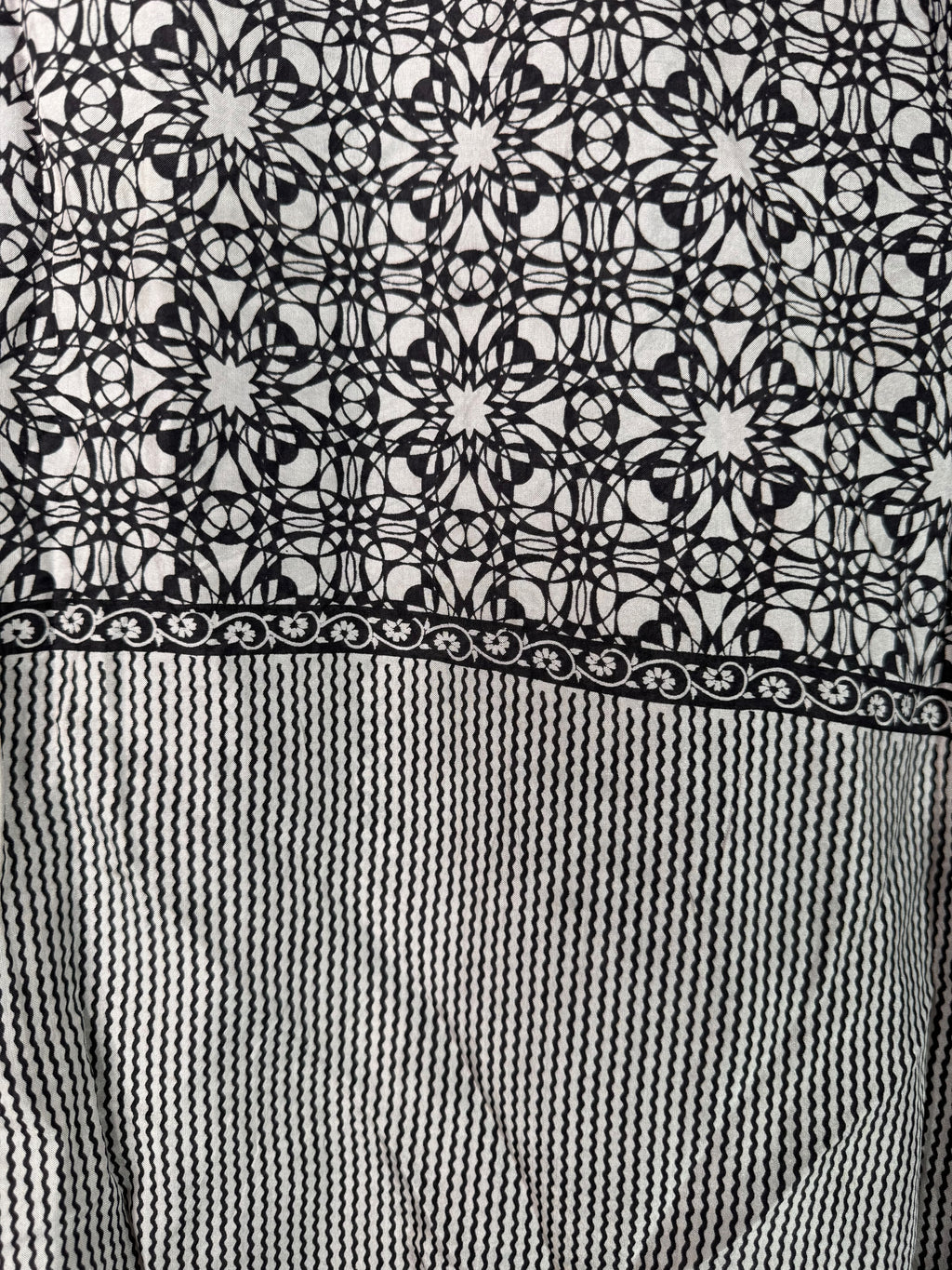 Camicia in Seta Sari Caleidoscopica Bianco Nero Unisex - Taglia XL