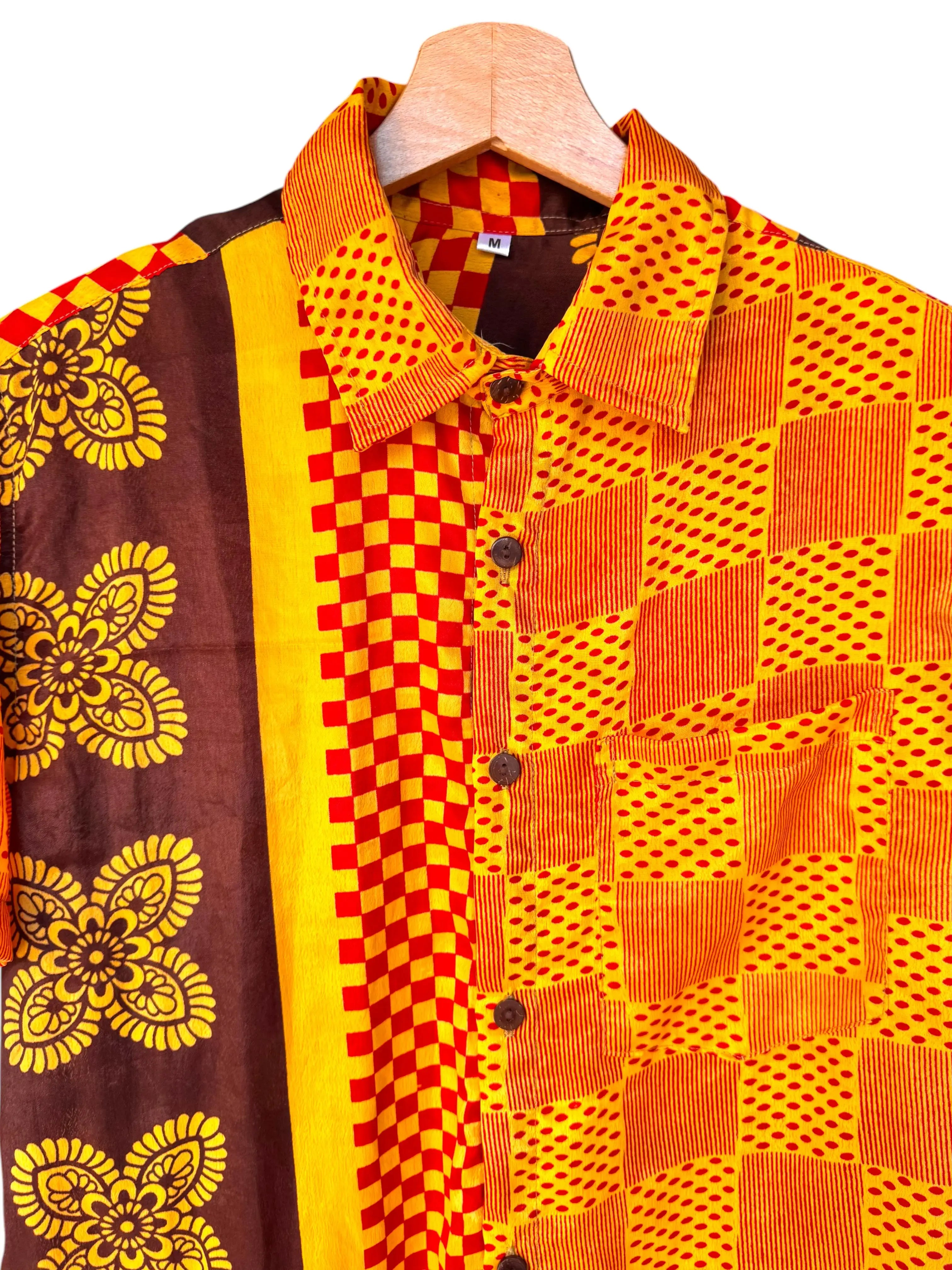 Camicia Etnica Geometrica Gialla e Rossa Sari Upcycled - Taglia M