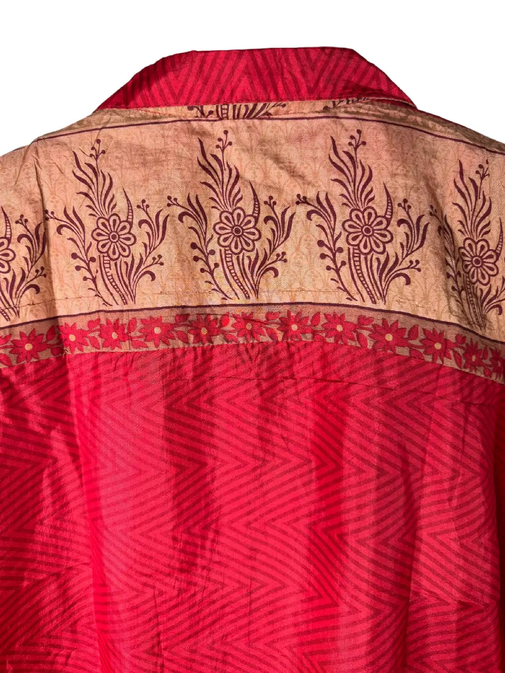 Camicia in Seta Sari Rosso Chevron Tono su Tono Unisex - Taglia S