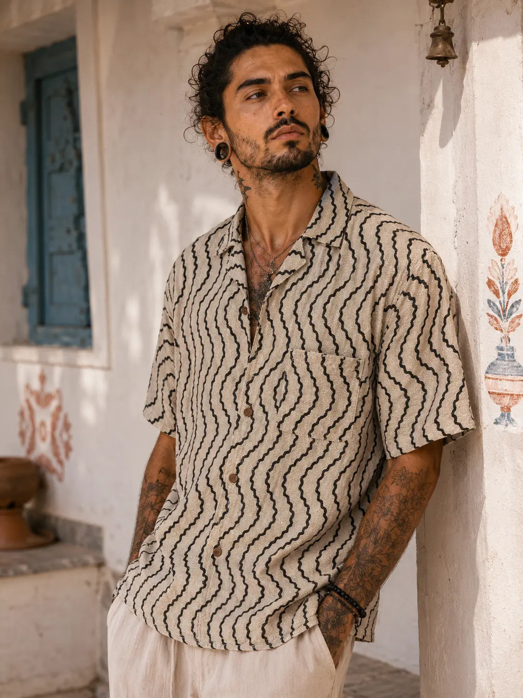Camicia in Seta Sari Onde Nere su Sabbia Unisex - Taglia M CAMICIE PARTICOLARI